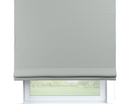 Rolety rzymskie na okno w sypialni